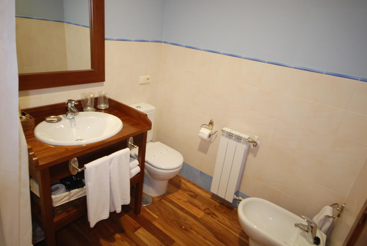 Hotel Del Verde Al Amarillo Penasrubias de Piron Bilik gambar