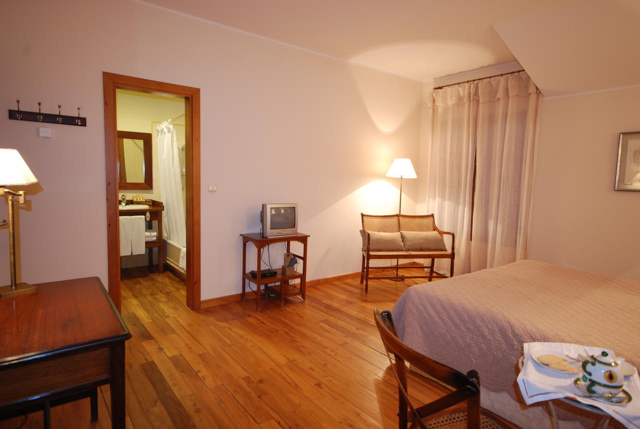 Hotel Del Verde Al Amarillo Penasrubias de Piron Luaran gambar